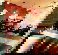 Old boy Cafe - Hotel Accommodation