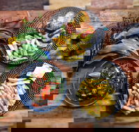 Outback Trek Cafe - Temporarily Closed Due to COVID-19 - Hotel Accommodation