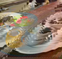 Sandy Feet Cafe and Health Foods - Hotel Accommodation