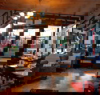 Top Deck cafe - Hotel Accommodation