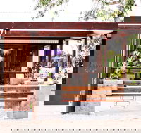 Vineyard Road Cellar Door - Hotel Accommodation