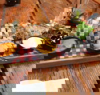 Empire Bar - Hotel Accommodation