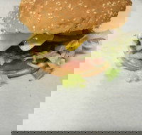 George's Snackbar - Hotel Accommodation