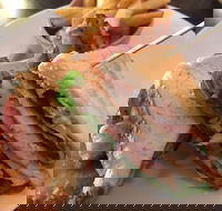 Just A Little Cafe - Hotel Accommodation