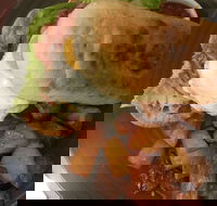 Little Swallow Cafe - Hotel Accommodation