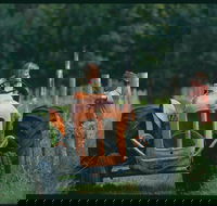 Oranje Tractor Wine - Hotel Accommodation