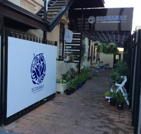 Hideaway Cafe  Restaurant - Hotel Accommodation