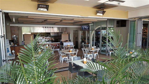 Caloundra Hotel - Hotel Accommodation 0