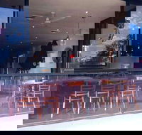 Debarge Hair  Caffe - Hotel Accommodation