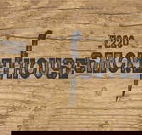 F220 Smokehouse - Hotel Accommodation
