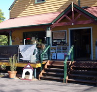 Leanne's Cafe - Hotel Accommodation