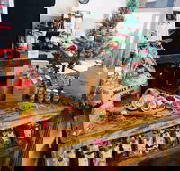 Molly May's Quality Foods - Hotel Accommodation