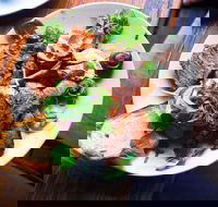 Wild Pear Cafe - Hotel Accommodation