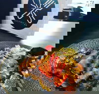 District 88 Cafe - Hotel Accommodation