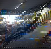 Lou's Cafe Restaurant - Hotel Accommodation