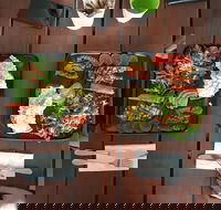 Quotes Cafe - Hotel Accommodation