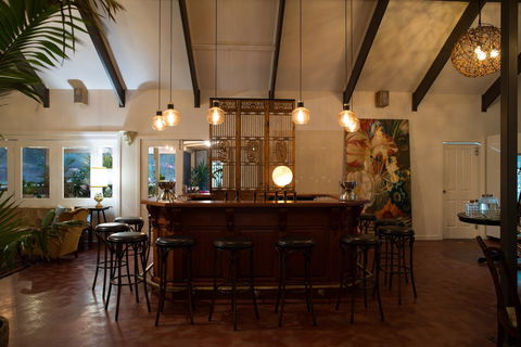 Shut The Gate Wines - Hotel Accommodation 2