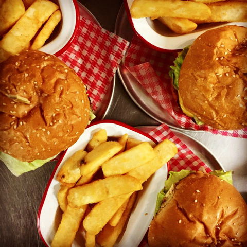 JB & Sons - Dee Why - Hotel Accommodation 0