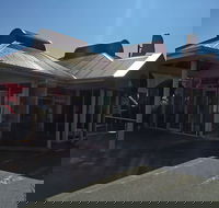 Monbulk Charcoal Chicken - Hotel Accommodation