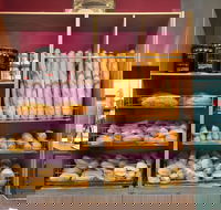 Pierre's Patisserie  Cafe - Hotel Accommodation