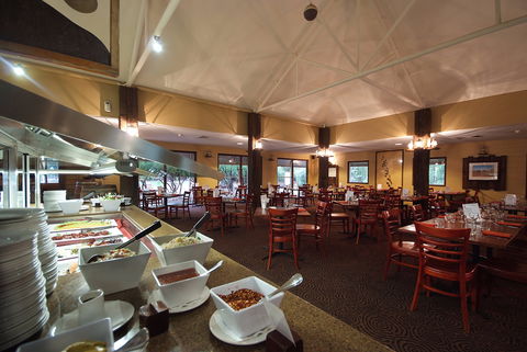 The Bough House Restaurant - Hotel Accommodation 1