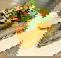 The Walnut Restaurant and Lounge Bar - Hotel Accommodation