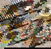 Chicken Buzzz - Hotel Accommodation