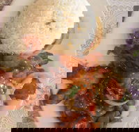 New Hong Kong Chinese - Hotel Accommodation