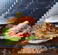 Pie Alley Blues - Hotel Accommodation