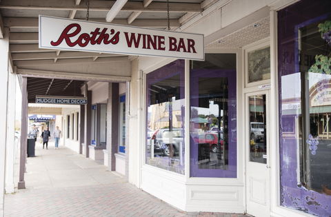 Roth's Wine Bar - Hotel Accommodation 2