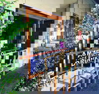 Jelly Cafe - Hotel Accommodation