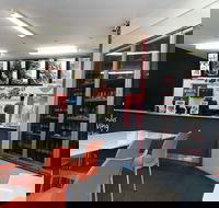 Red Rooster - Casuarina - Hotel Accommodation