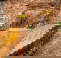 The Door Gallery Cafe - Hotel Accommodation