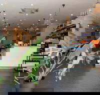 Cafe Dalchini - Hotel Accommodation