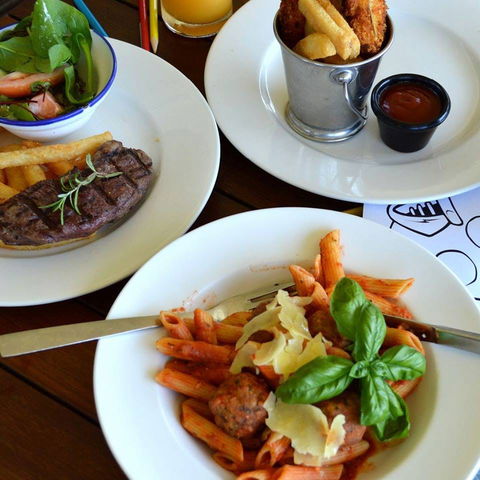 Indigo – Eats, Treats & Bar - Hotel Accommodation 0