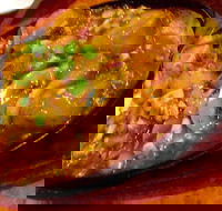 Chins Noodle House - Hotel Accommodation