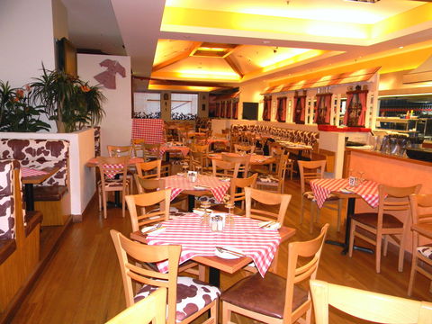 Austrian Schnitzelhaus Erina - Hotel Accommodation 2