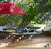 Igloo Roadhouse - Hotel Accommodation