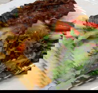 Roti House - Hotel Accommodation