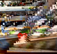 The Cabal Bar and Dining - Hotel Accommodation