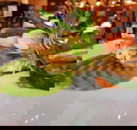 Globe Restaurant  Coffee House - Hotel Accommodation