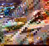 Engine Shed Cafe - Hotel Accommodation