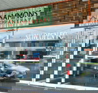 One69 Main Street Cafe - Hotel Accommodation