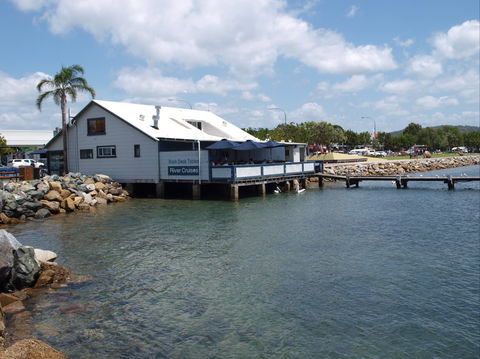 The Boatshed: Batemans Bay - Hotel Accommodation 0