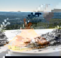The Edge Cafe Bar and Restaurant - Hotel Accommodation