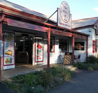 Mogo Fudge and Ice Cream /  Courtyard Cafe / Lots of Lollies Mogo - Hotel Accommodation