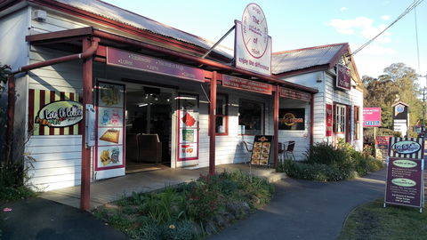 Mogo Fudge And Ice Cream /  Courtyard Cafe / Lots Of Lollies Mogo - Hotel Accommodation 0