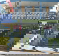 The Point Cafe and Takeaway - Hotel Accommodation