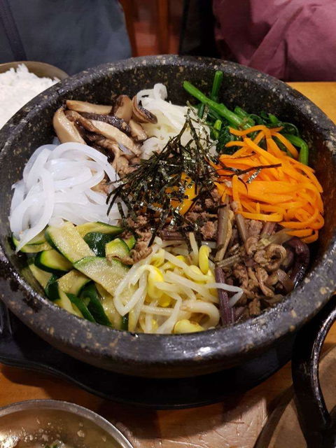 Maroo - Hotel Accommodation 0