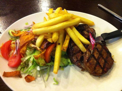 Central Cafe Queanbeyan - Hotel Accommodation 0